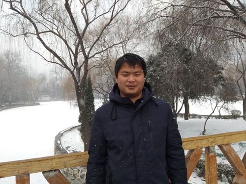 靳鹏伟e. 靳鹏伟e.