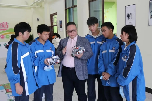 8607E1D1A12D7553BA5B1963B58D91A3 8607E1D1A12D7553BA5B1963B58D91A3